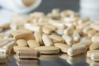 Nutrienți esențiali pentru sănătatea rinichilor: ce recomandă specialiștii pentru o funcționare optimă