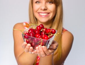 Cireșele: Fructele de vară care îmbină gustul plăcut cu beneficii remarcabile pentru sănătate