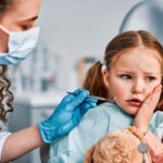 De la teamă la încredere: cum să-l pregătești pe cel mic pentru dentist