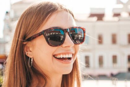 Ghid practic: Cum să alegi perechea perfectă de ochelari de soare