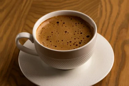 Cafeaua poate funcționa ca un adevărat medicament, dar trei greșeli obișnuite îi distrug beneficiile