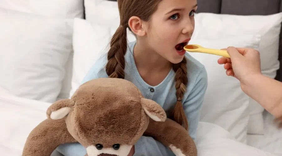 Siropuri naturale care pot susține imunitatea copiilor — ce funcționează și cum să le folosești corect