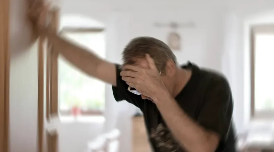 Simptomul care poate semnala o afecțiune gravă a inimii și apare uneori mai întâi la nivelul capului