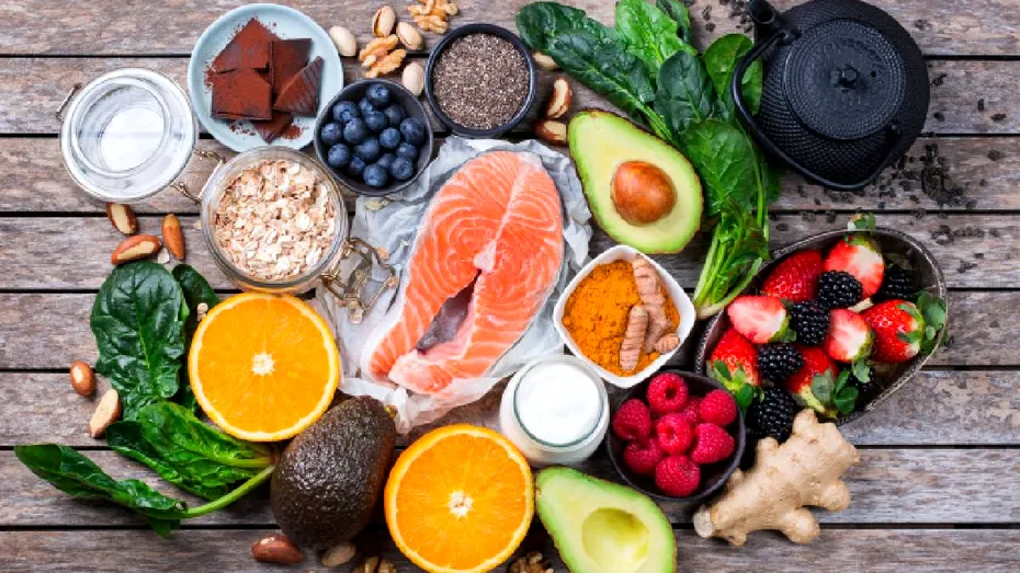 Ce să mănânci când ești obosit: 10 alimente care îți dau energie reală