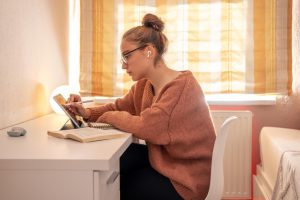 Cum să îți organizezi timpul când lucrezi de acasă