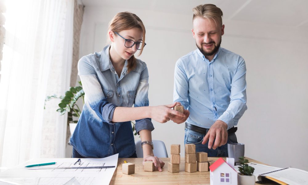 Avantajele și dezavantajele investițiilor în imobiliare