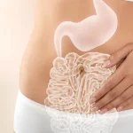 8 obiceiuri banale care îți pot da digestia peste cap. Ce schimbări simple îți protejează intestinul