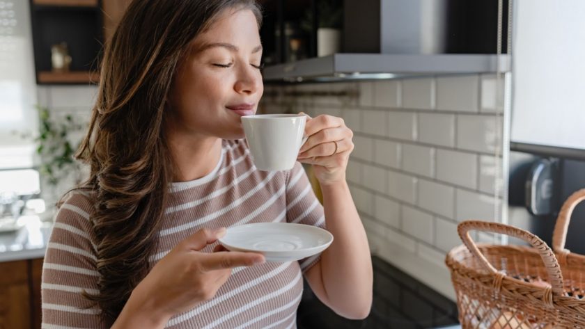Vrei să reduci cafeaua? Băuturile pe care le poți alege dimineața pentru un plus de energie