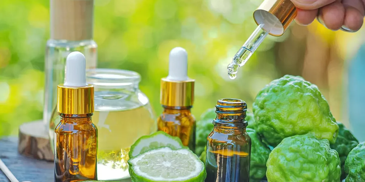 Uleiul de bergamotă, ingredientul parfumat folosit pentru piele și relaxare. Ce beneficii poate avea și când trebuie evitat