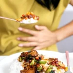 Ce să mănânci dacă ai reflux gastric. Alimentele și băuturile care pot reduce arsurile la stomac